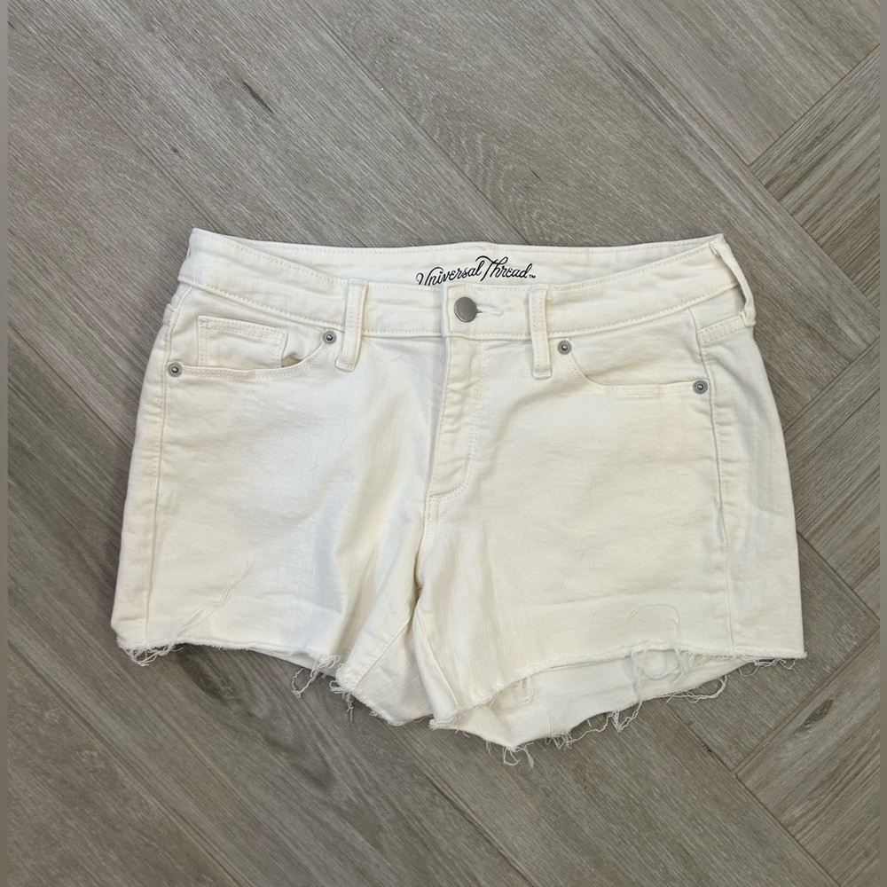 Universal Thread Women's White Cutoff Jean Shorts Size 6